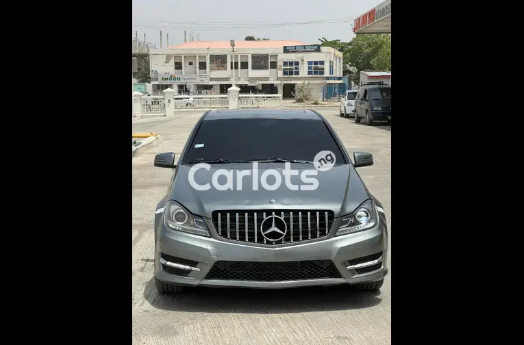 2010 Mercedes Benz C300 - 1/5