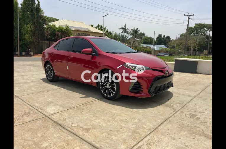 FOREIGN USED 2016 TOYOTA COROLLA LE - 1/5