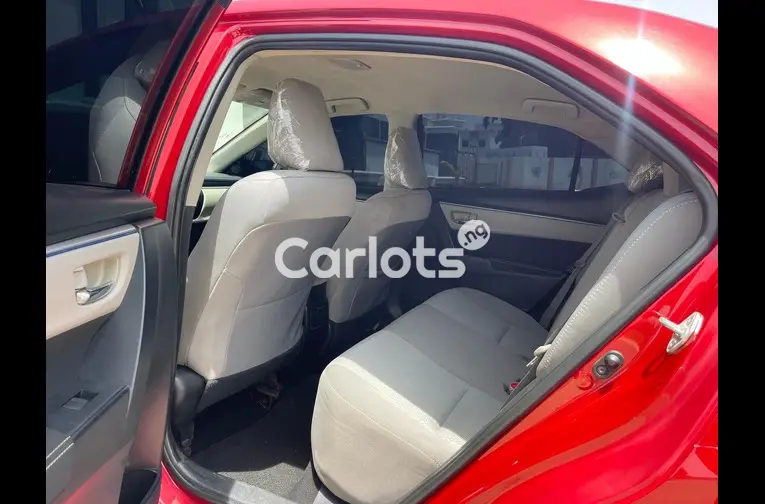 FOREIGN USED 2016 TOYOTA COROLLA LE - 3/5