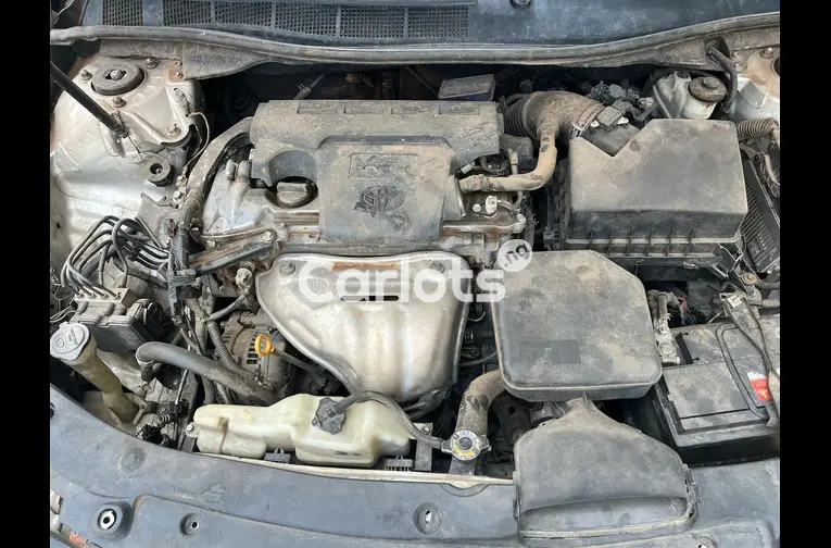 2012 TOYOTA CAMRY LE - 3/5