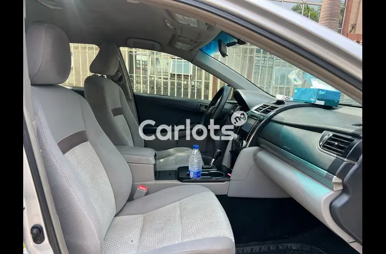 2012 TOYOTA CAMRY LE - 4/5