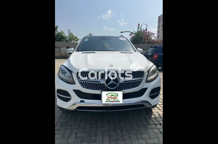 Few Months Used 2016 Mercedes Benz GLE350 4Matic - 1/5