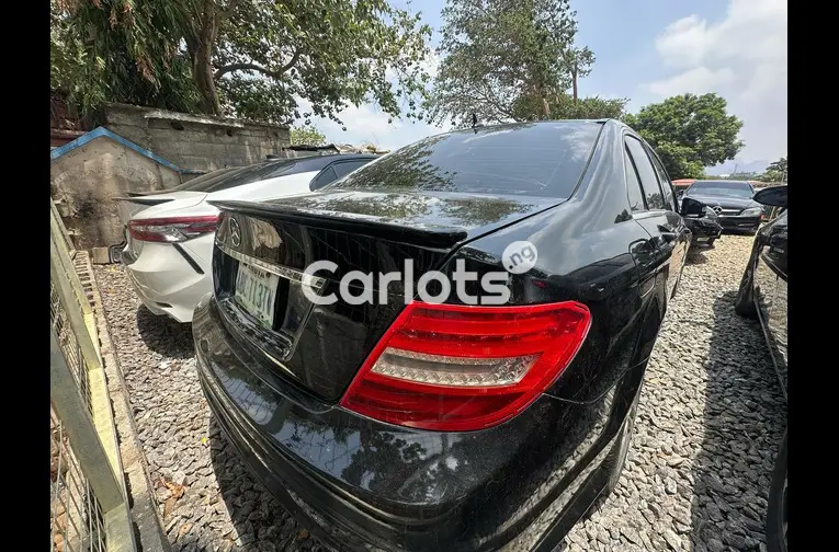 2013 MERCEDES BENZ C300 - 3/5