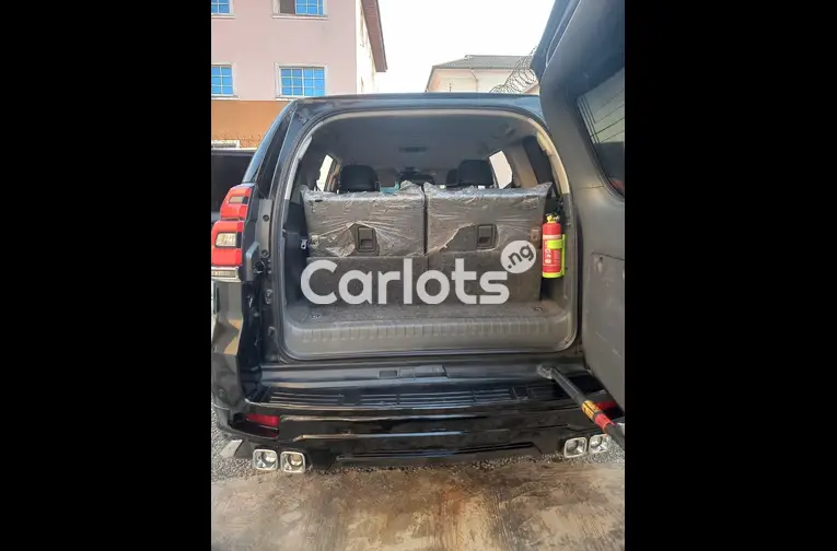 Bought Brand New 2012????2022 Toyota LandCruiser Prado Full Option - 4/5