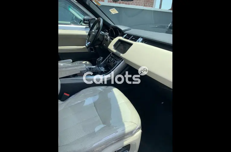 Foreign Used 2014 Range Rover Sports HSE - 3/5