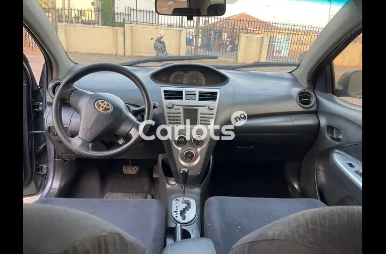 2008 TOYOTA YARIS - 2/5