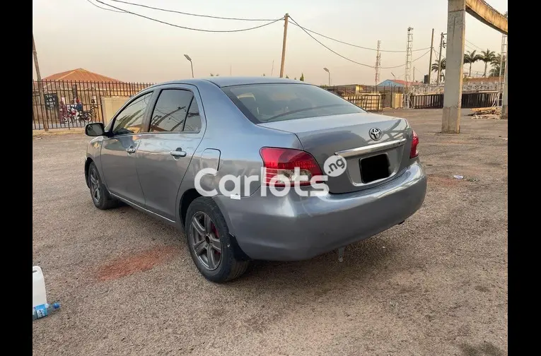 2008 TOYOTA YARIS - 4/5