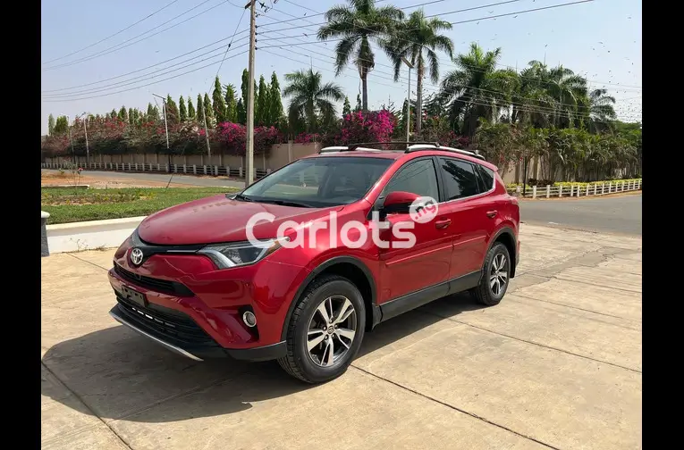 2017 TOYOTA RAV4 - 1/5