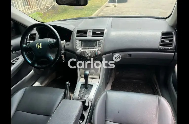 Honda Accord 2007 - 4/5