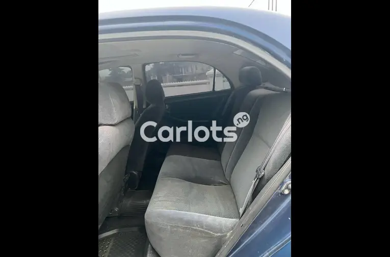 TOYOTA COROLLA 2006 - 2/5