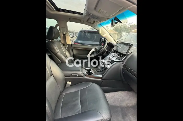 2023 UPGRADED TOYOTA LAND CRUISER - 2/5
