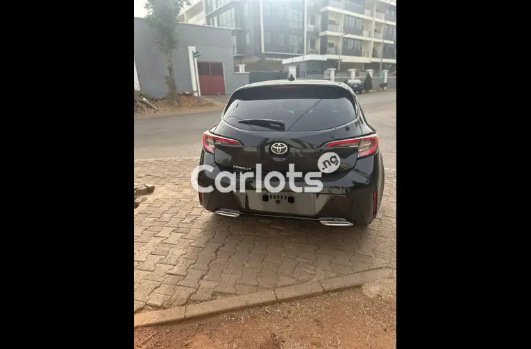 2020 Toyota corolla hatchback sport keyless - 5/5