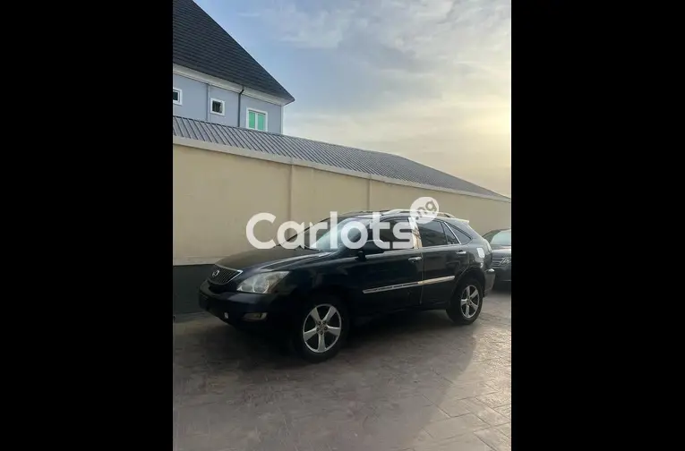 Clean Registered 2005 Lexus RX330 - 1/5