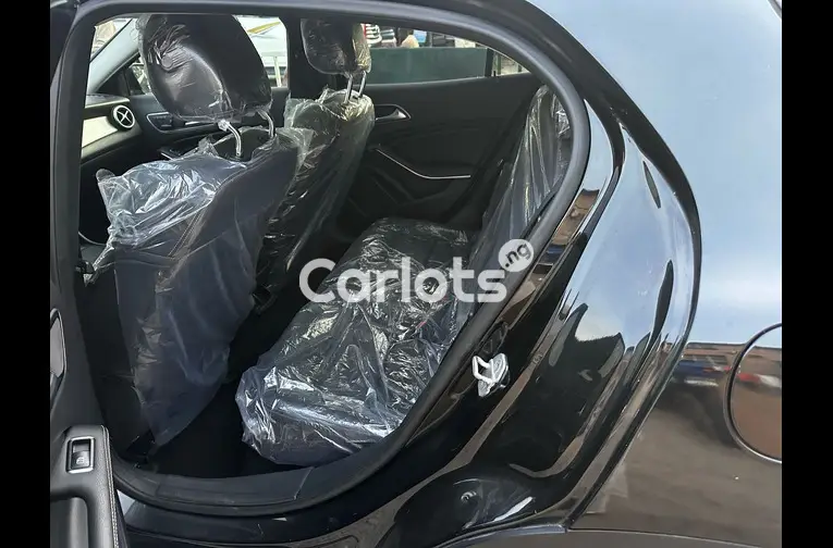 2016 MERCEDES BENZ GLA 250 - 2/5