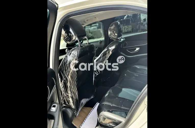 FOREIGN USED 2015 KEYLESS MERCEDES BENZ C300 - 3/5