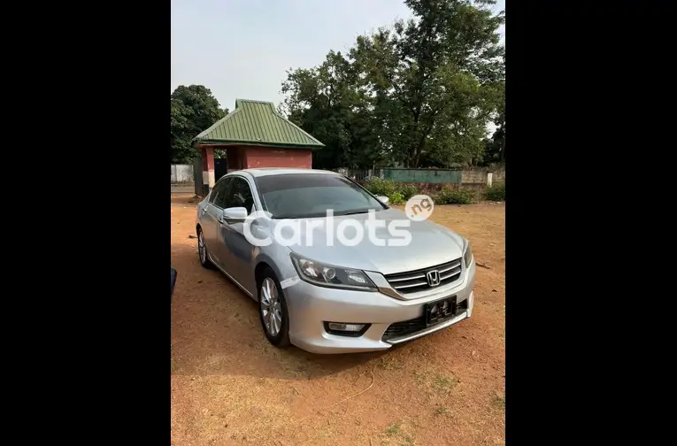 2013 KEYLESS HONDA ACCORD - 1/5