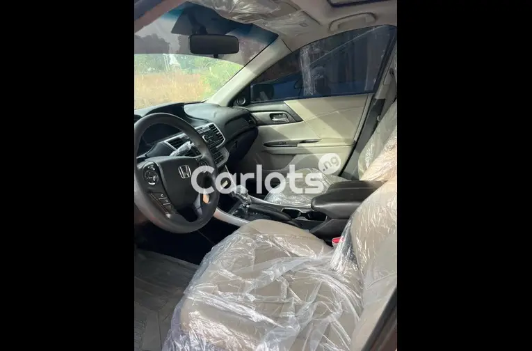 2013 KEYLESS HONDA ACCORD - 2/5