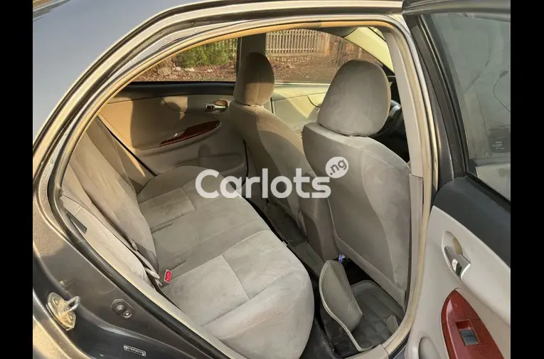 2012 TOYOTA COROLLA LE - 3/5