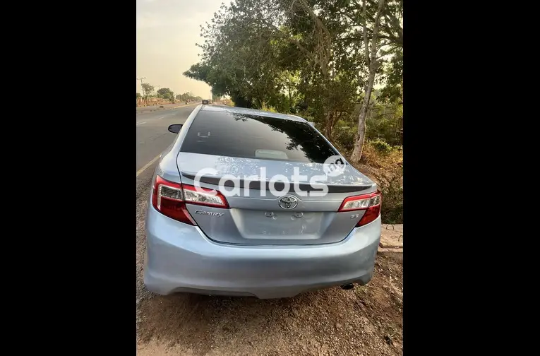 2013 TOYOTA CAMRY SE - 5/5