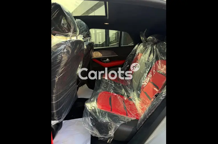 BRAND NEW 2025 MERCEDES BENZ GLE63s AMG COUPE - 3/5