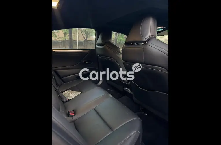 FOREIGN USED 2022 LEXUS ES350 F-SPORT - 4/5