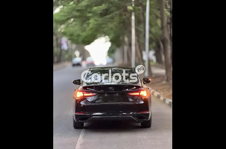 FOREIGN USED 2022 LEXUS ES350 F-SPORT - 5/5