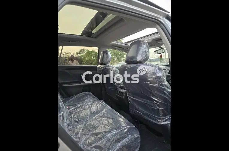 FOREIGN USED 2015 TOYOTA VENZA - 3/5