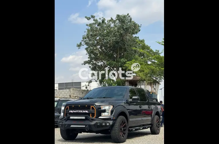 FOREIGN USED 2023 UPGRADED FORD F-150 RAPTOR - 2/5