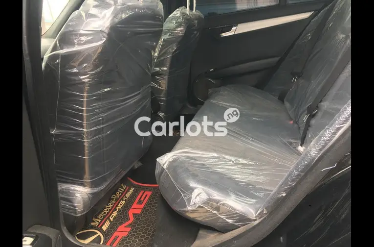 Distress sales 2010 Mercedes Benz C300 - 3/5