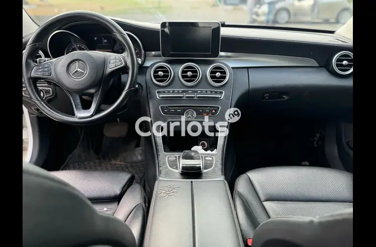 2016 MERCEDES BENZ C300 - 3/5