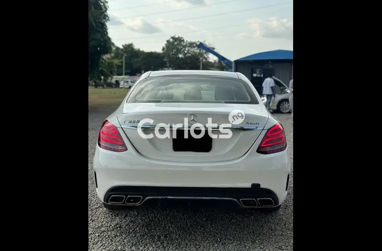 2016 MERCEDES BENZ C300 - 5/5