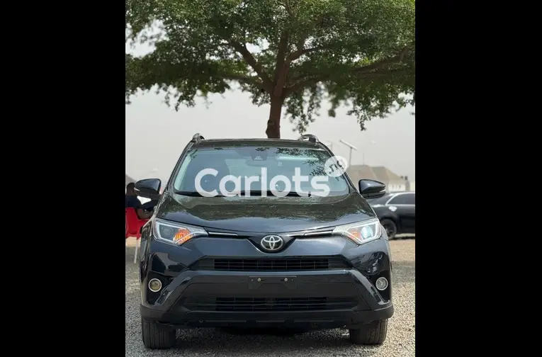 2018 TOYOTA RAV4 XLE AWD - 2/5