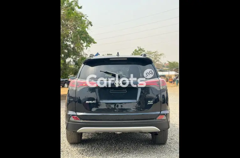 2018 TOYOTA RAV4 XLE AWD - 5/5