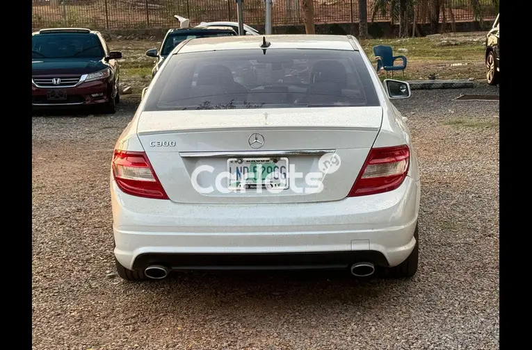 Used 2010 Mercedes Benz C300 - 3/5