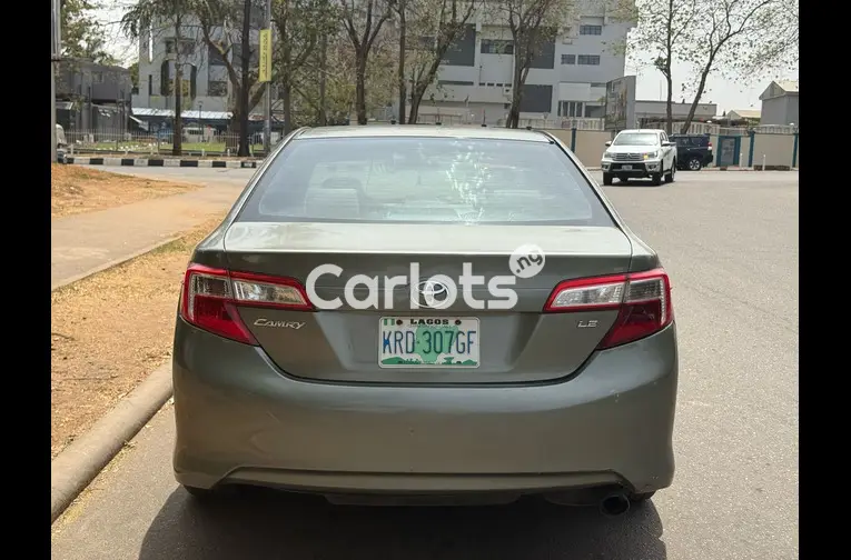 2013 TOYOTA CAMRY LE - 5/5