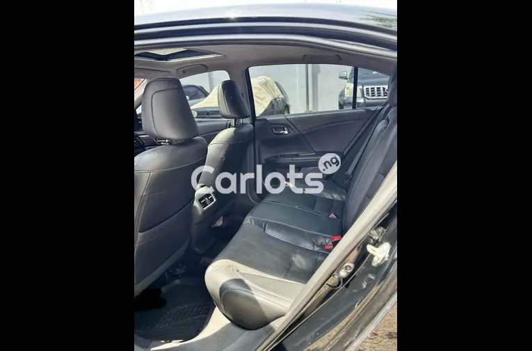 2016 HONDA ACCORD FULL OPTION - 4/5