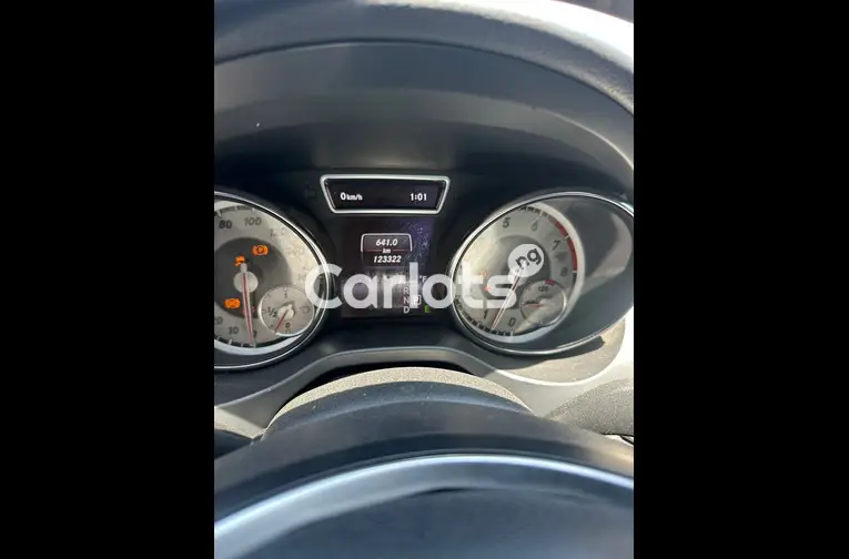 Clean Registered 2014 Mercedes Benz CLA250 - 2/5