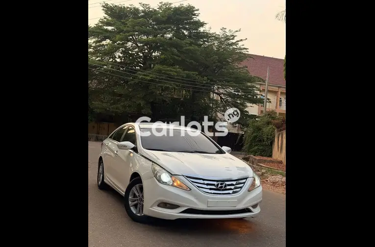 2013 HYUNDAI SONATA - 1/5