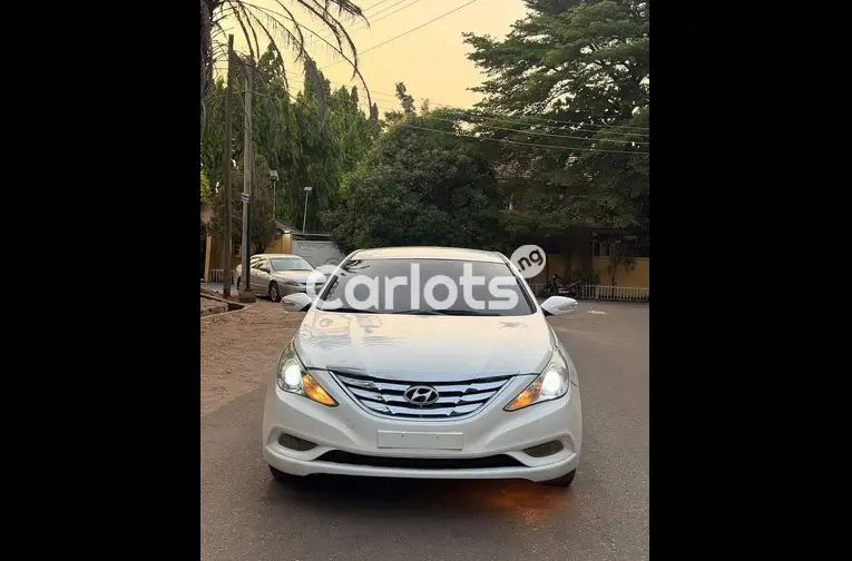 2013 HYUNDAI SONATA - 2/5