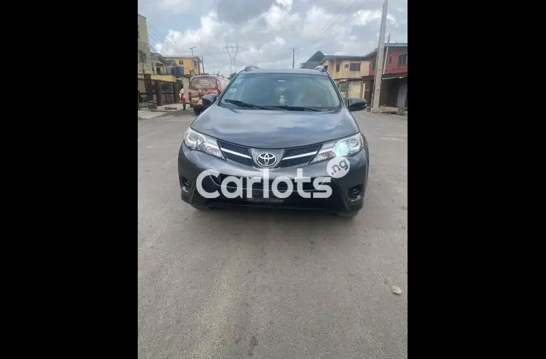 TOKS Standard 2015 Toyota RAV4 LE AWD
