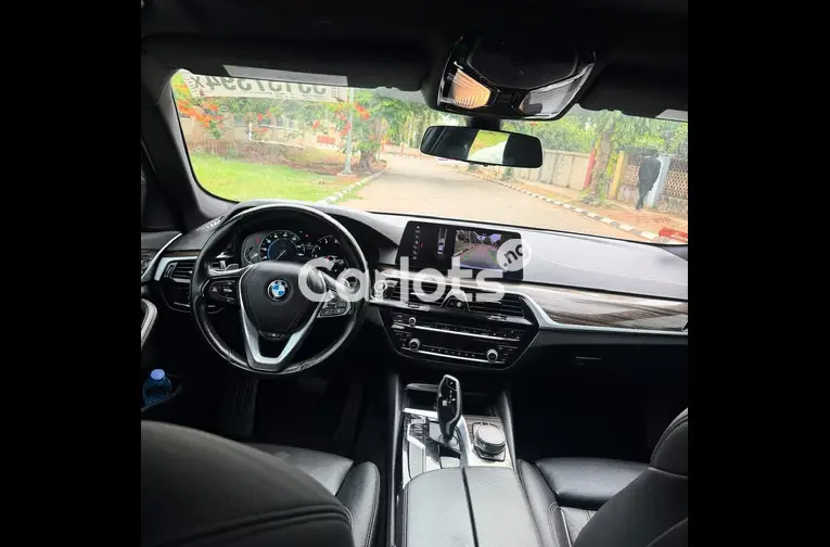 FOREIGN USED 2019 BMW 5 SERIES 530i - 2/5