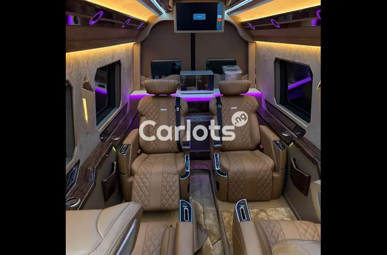 BRAND NEW 2022 MERCEDES BENZ FULL LUXURY SPRINTER - 3/5