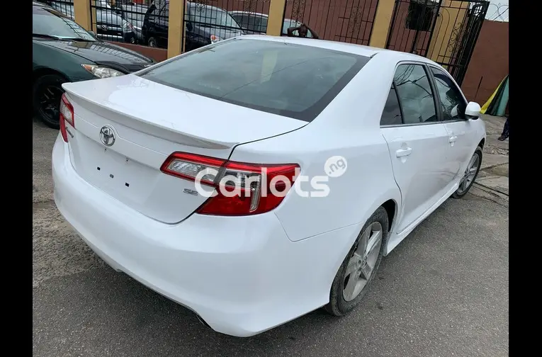 Foreign Used 2014 Toyota Camry Sport - 5/5