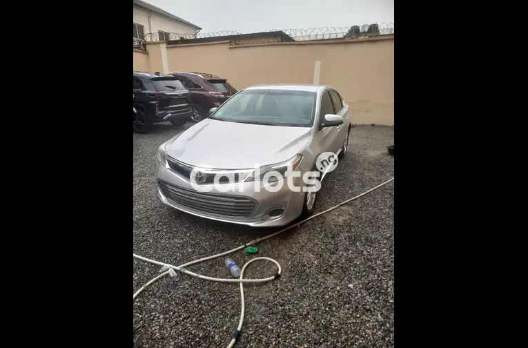 Neatly Used 2013 Toyota Avalon XLE V6 Full Option