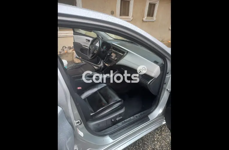 Neatly Used 2013 Toyota Avalon XLE V6 Full Option - 2/5