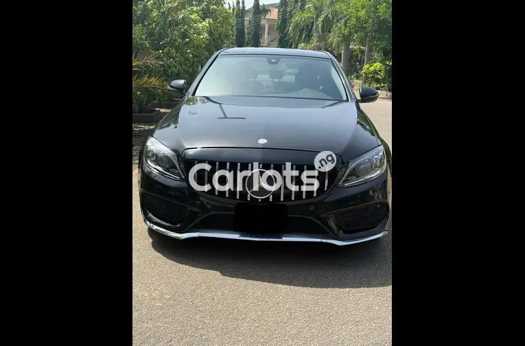 2016 MERCEDES BENZ C300 WITH PANORAMIC ROOF