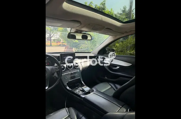 2016 MERCEDES BENZ C300 WITH PANORAMIC ROOF - 3/5
