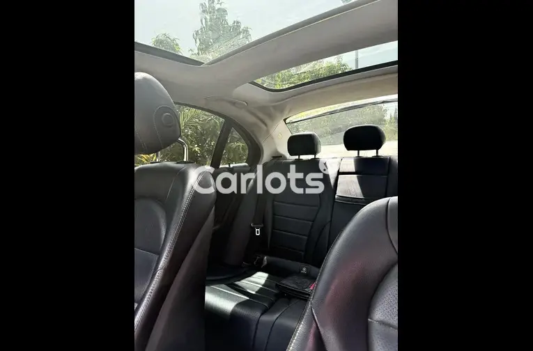 2016 MERCEDES BENZ C300 WITH PANORAMIC ROOF - 4/5
