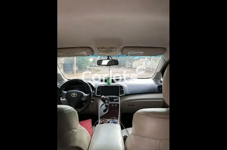 2010 KEYLESS TOYOTA VENZA - 3/5