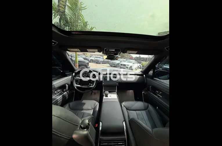 2025 RANGE ROVER AUTOBIOGRAPHY P530 - 3/5